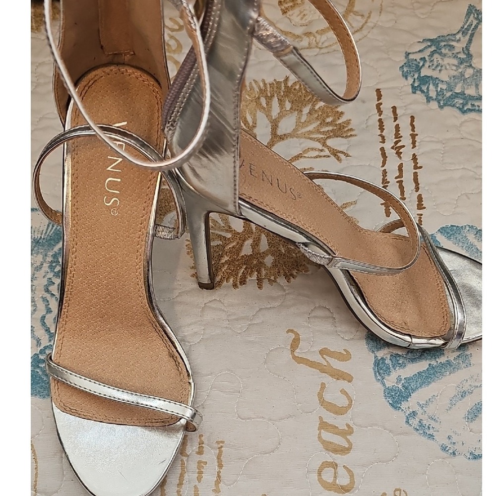 VENUS Silver Metallic Strappy Stiletto Heels Size 7 Y2K Glam Party